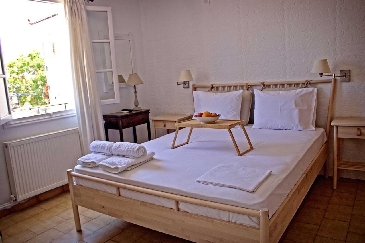Elena Apartments Ithaca バティ エクステリア 写真